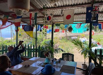 saint-vincent-and-the-grenadines/mayreau/nightclub/honey-cone-bar-and-restaurant