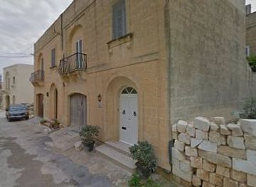 malta/wied-il-ghasri/nightclub/bar-del-piccione-obeso