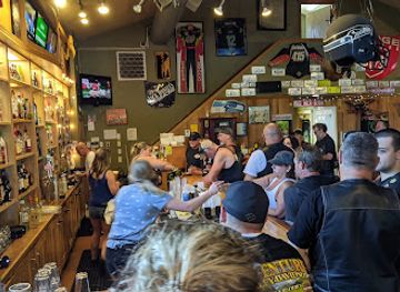 washington/olympic-national-park/nightclub/yella-beak-saloon