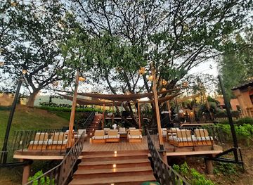 thailand/khao-yai/nightclub/sedere-al-fresco