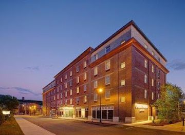 Courtyard Keene Downtown