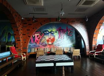 Cloud 3 Disco Lounge