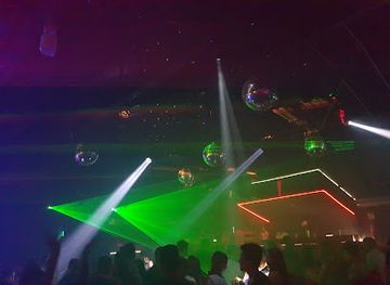 paraguay/parana-river-basin/nightclub/bunker-dance-pub