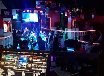 bolivia/altiplano/nightclub/gold-classics