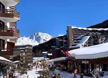 france/courchevel/nightclub/ski-lodge