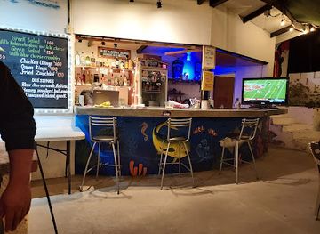 mexico/mulege/nightclub/the-racing-bar