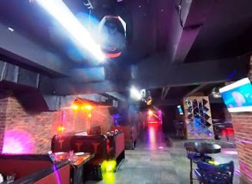 uzbekistan/zarafshan-range/nightclub/franklin-night-club