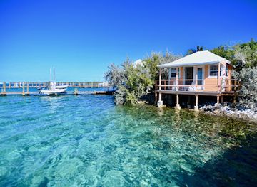 the-bahamas/exuma-cays-land-and-sea-park/nightclub/staniel-cay-yacht-club