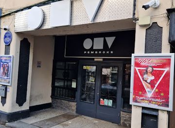 united-kingdom/pembrokeshire-coast-national-park/nightclub/paddles