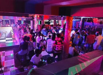 madagascar/ifaty/nightclub/le-robyv-plage
