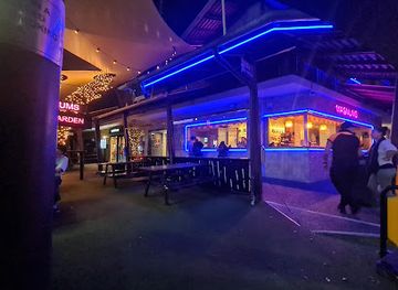 Magnums Hotel