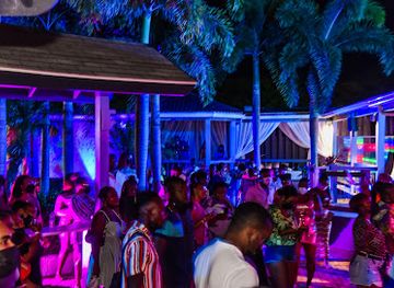 barbados/south-coast/nightclub/halo-ultra-lounge