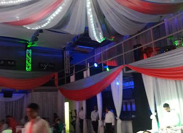 warehouse club
