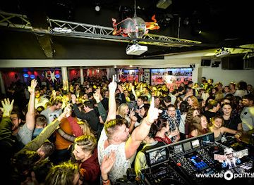 Steps Pub & Club