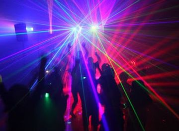 australia/mid-north-coast/nightclub/benny-s-disco-extravaganza