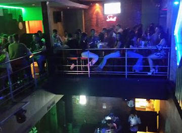 nicaragua/leon-volcano-boarding/nightclub/bohemios-bar-disco