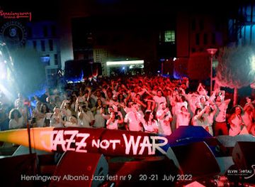 albania/prespa-national-park/nightclub/hemingway-bar-tirana