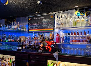 5 Star Saloon