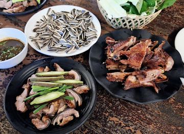 laos/savannakhet-province/nightclub/hai-san-sing-yeun