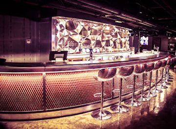 oman/wadi-bani-khalid/nightclub/turbine-and-taps