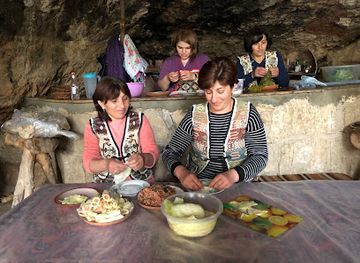 armenia/vayots-dzor-region/nightclub/vardges-stone-bar