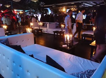 italy/romagna/nightclub/villapapeete-discoteca