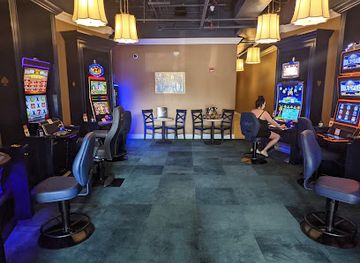 illinois/palatine/nightclub/may-s-lounge