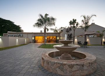 south-africa/addo-elephant-national-park/nightclub/africanos-country-estate