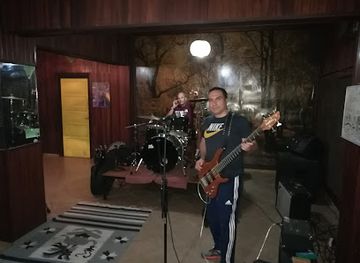 paraguay/asuncion/villa-morra/nightclub/rock-house-estudio