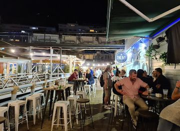 gibraltar/camp-bay/nightclub/ivy-sports-bar-american-grill