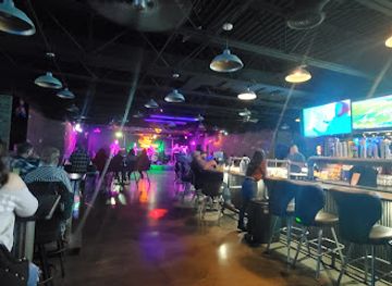 south-dakota/mitchell/nightclub/sneakers-peanut-bar