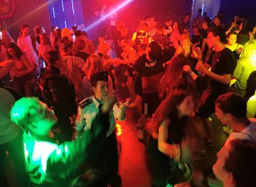 czechia/machovo-jezero/nightclub/disco-bily-kamen