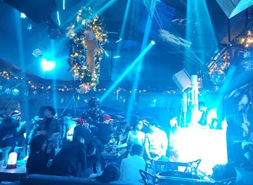 vietnam/hanoi/hoan-kiem-district/nightclub/shark-club