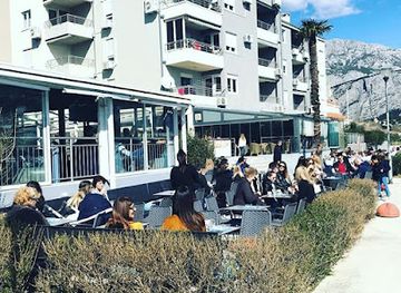 croatia/cetina-river-canyon/nightclub/cb-prestige