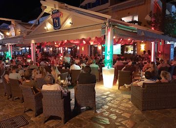 greece/samos/nightclub/corner-bar