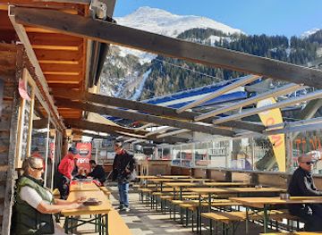 austria/arlberg/nightclub/fang-house