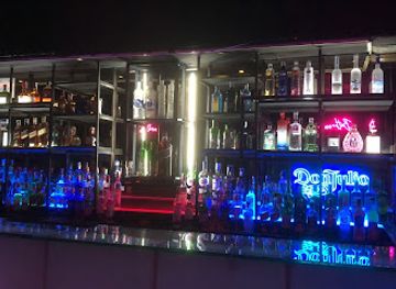 spain/madrid/retiro/nightclub/story-live