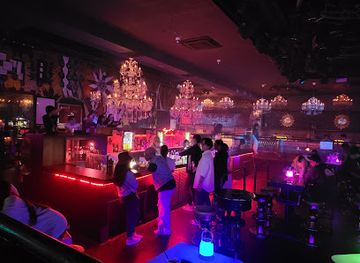 japan/okinawa/nightclub/club-epica