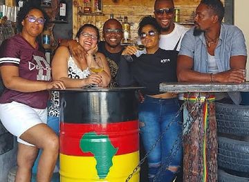 cabo-verde/praia-do-tarrafal/nightclub/pontona