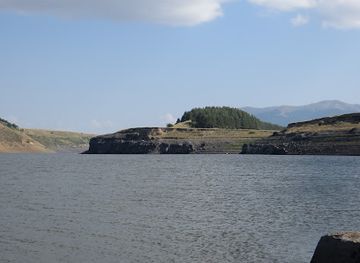 armenia/aparan-reservoir/nightclub/rybalka-aparan