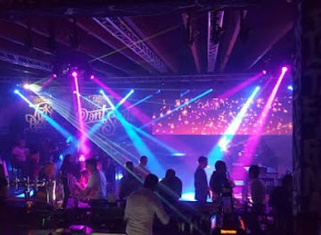 bahrain/juffair/nightclub/madness-lounge