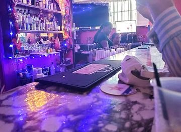 turks-and-caicos-islands/cockburn-town/nightclub/pink-bar