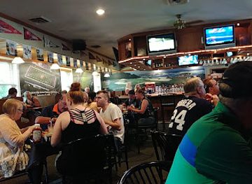 michigan/saugatuck/nightclub/spectators-bar-grill