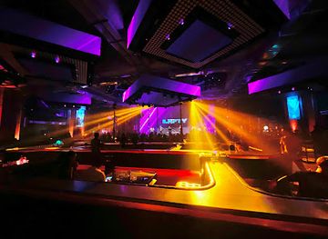 indonesia/bandung/ciumbuleuit/nightclub/brotherhood-bunker