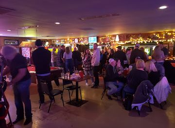 Brickette Lounge