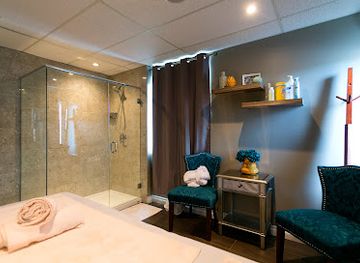 canada/ottawa-valley/nightclub/club-madellyn-jae-west