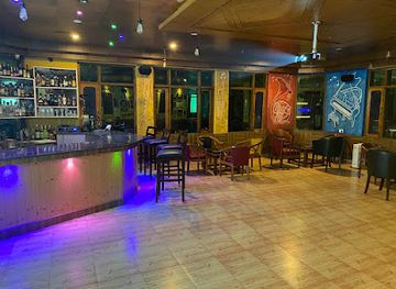 india/mcleodganj/nightclub/rock-it-bar-cafe-lounge