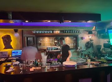 montenegro/kotor/nightclub/letrika-caffe-bar