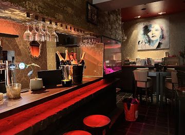 belgium/bruges/minnewater/nightclub/piaf-nightclub