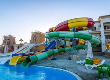 egypt/suez/nightclub/akwbr-lasrn